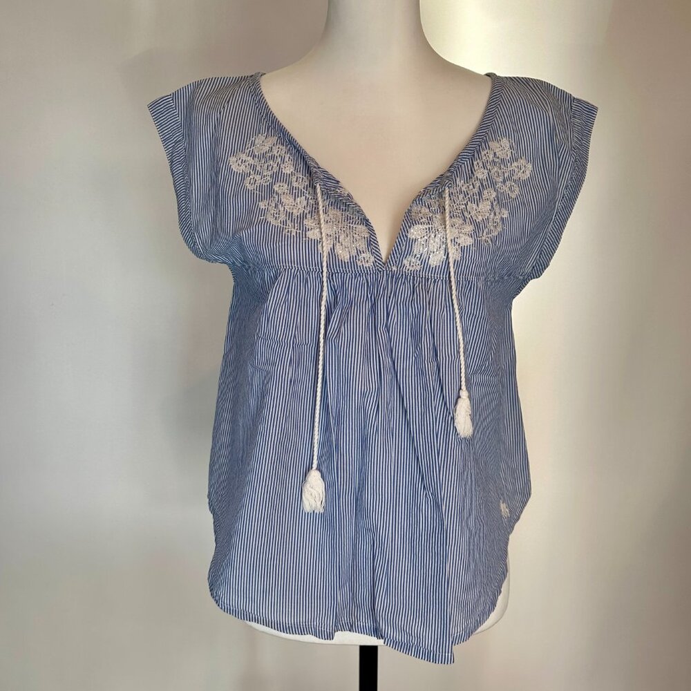 ABERCROMBIE & FITCH blue/white striped blouse